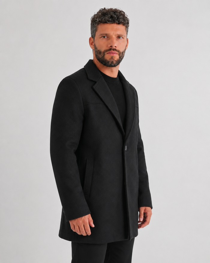 GABÁN NEGRO EN PAÑO CON CUELLO CAMISERO PARA HOMBRE