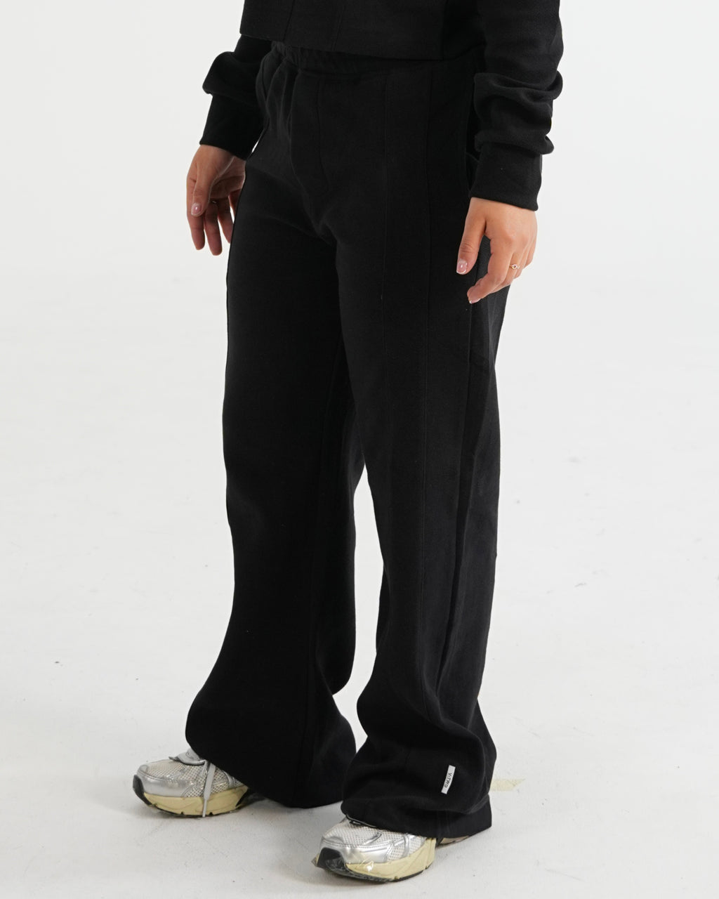 SUDADERA V002 NEGRO
