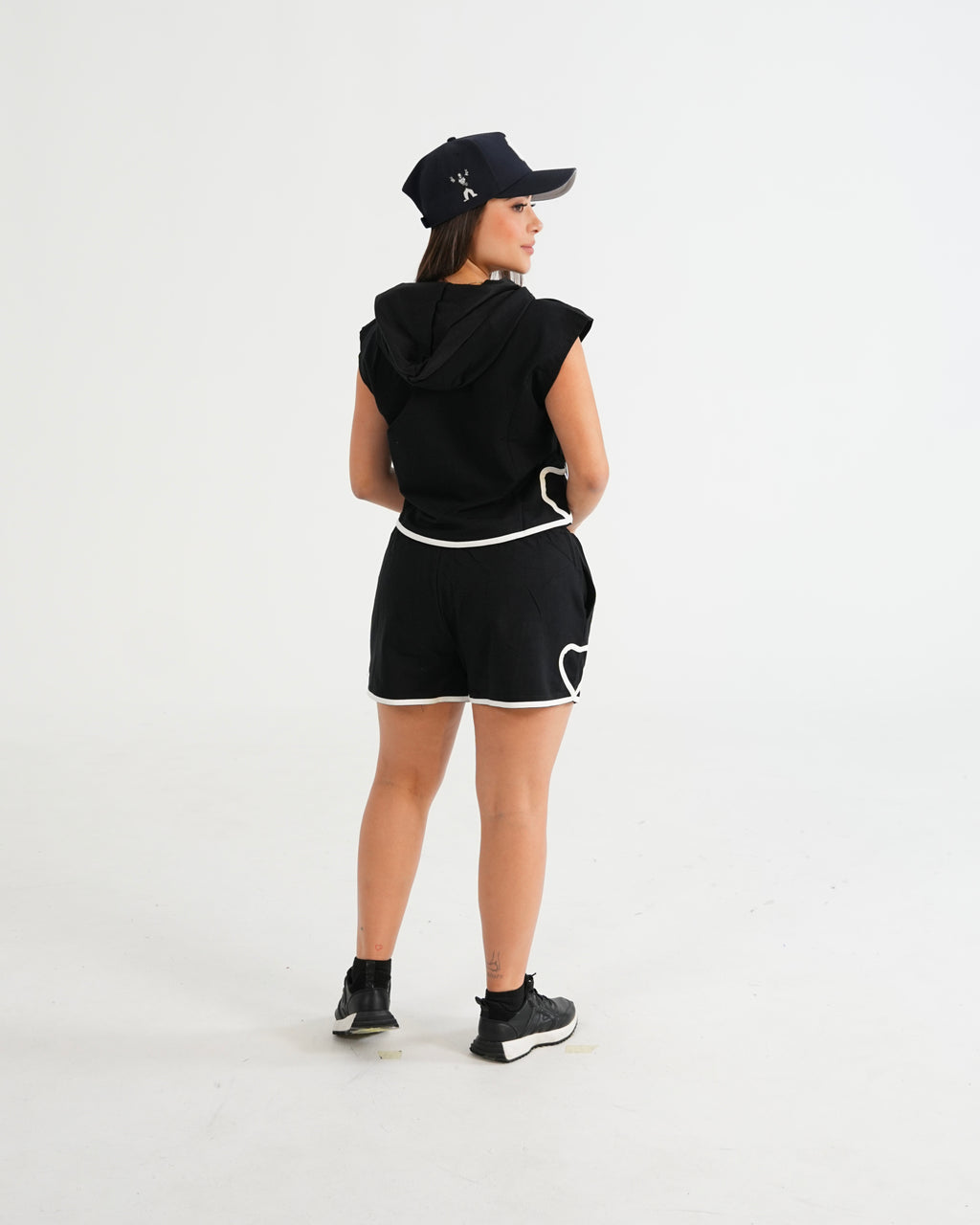 SET MST001 NEGRO